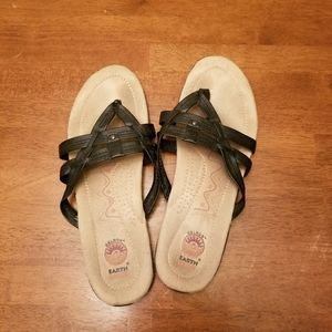 Sandals size 10